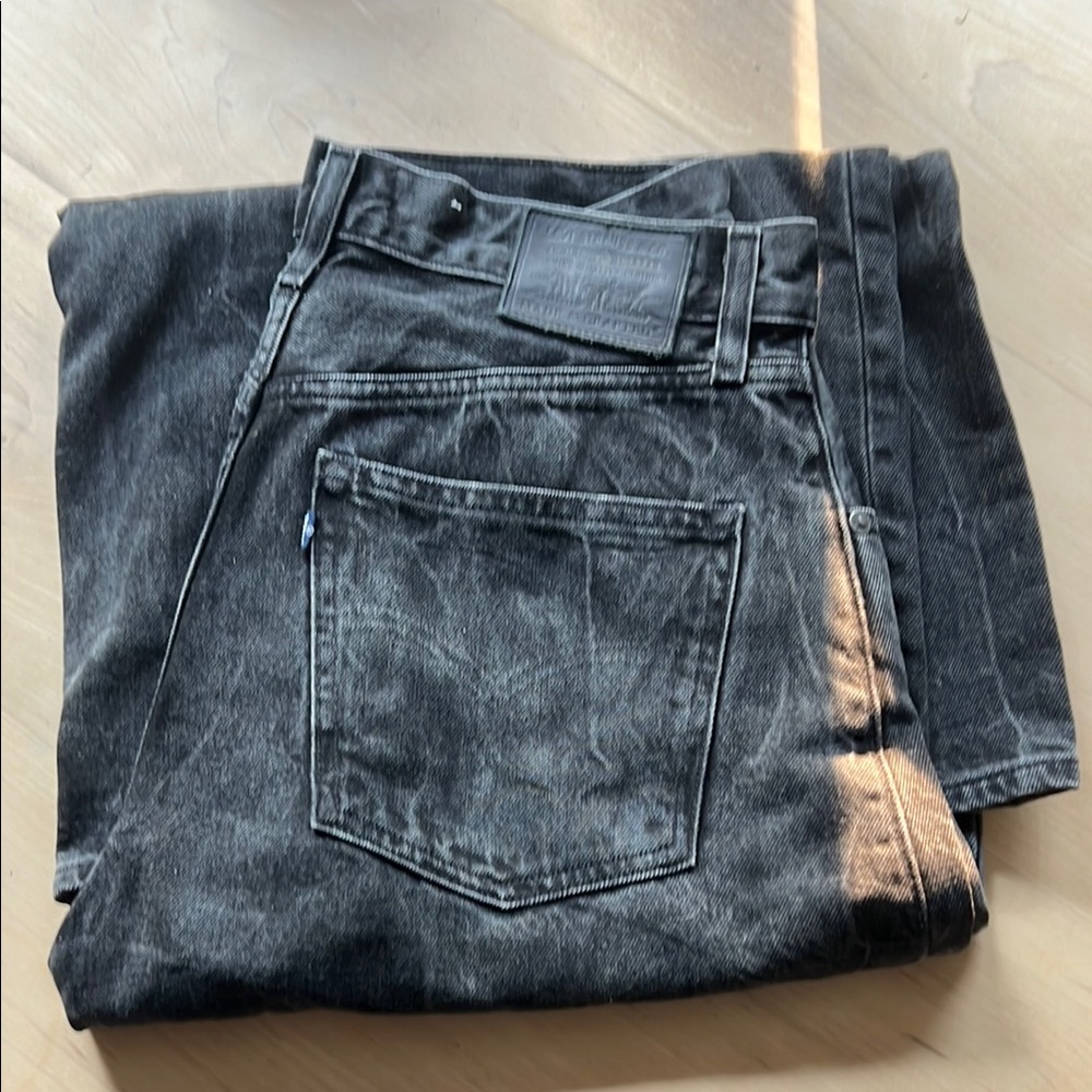 Women’s Levi’s Black Denim Jeans